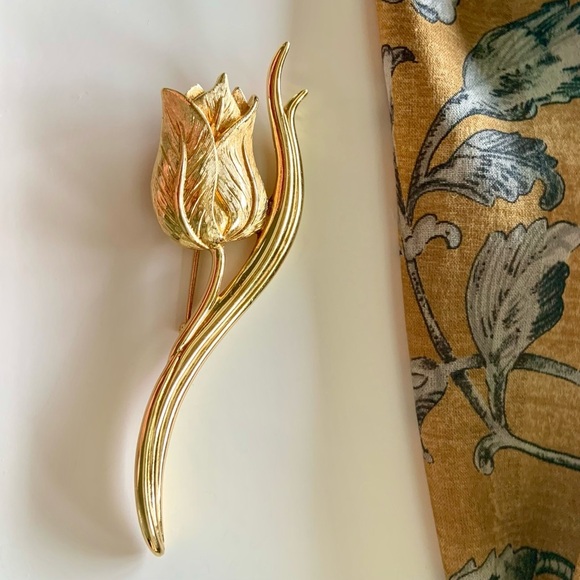 Monet vintage tulip brooch - Picture 2 of 6